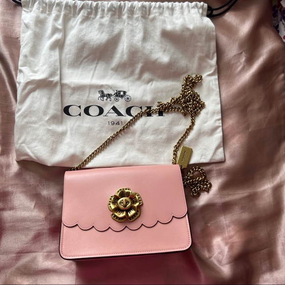 Coach mini bower crossbody bag with tea rose turnlock closure - Picture 2 of 7